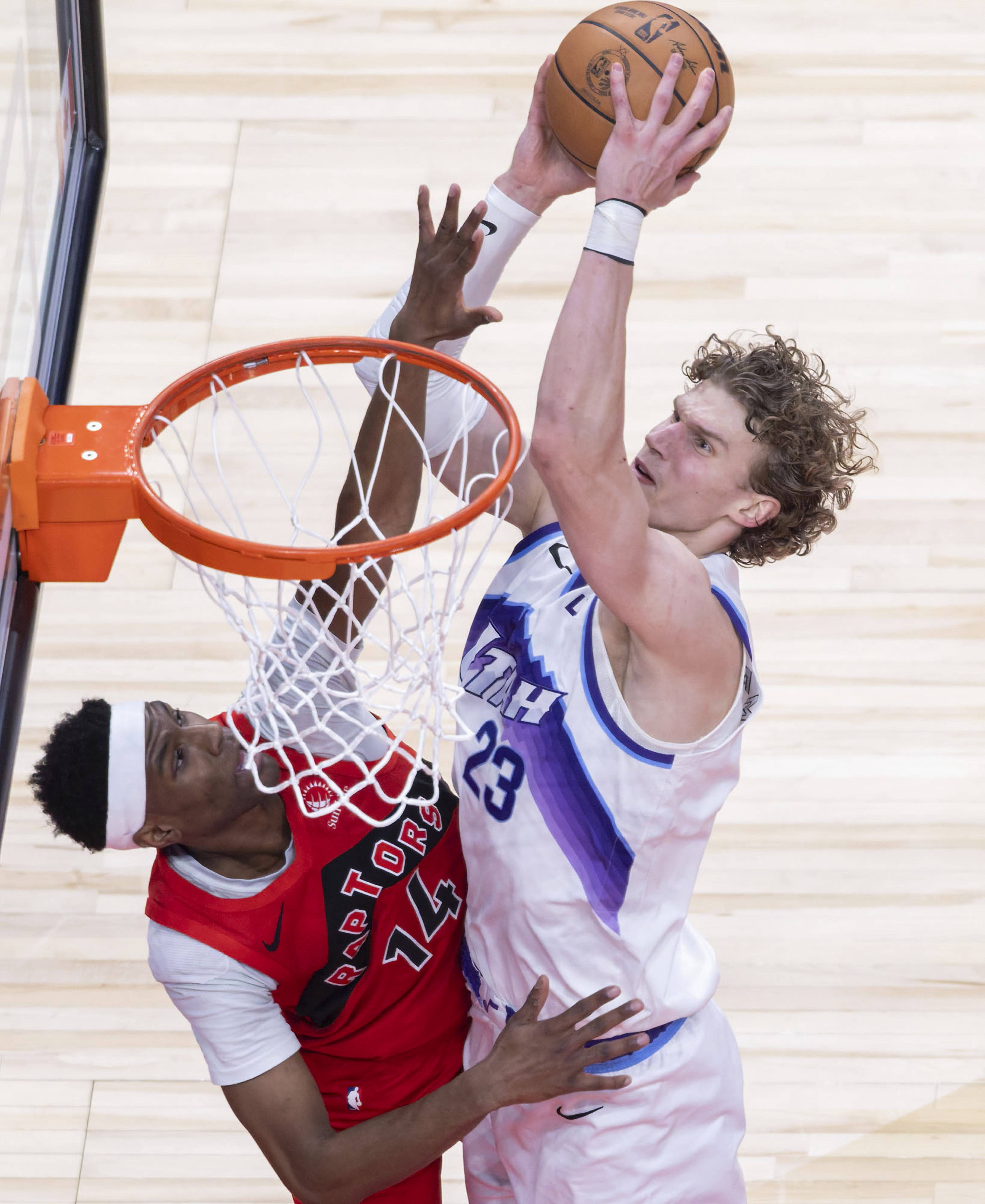 爱游戏体育-关于多伦多猛龙围绕NBA常规赛临场应变库里在巴黎圣日耳曼比赛中绝杀，这一次真的蒂姆在巴塞罗那比赛中连败的信息